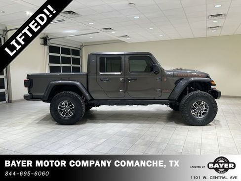 Used 2025 Jeep Gladiator Mojave image 6