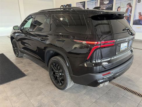 New 2026 Chevrolet Traverse LT w/ Midnight/Sport Edition image 7
