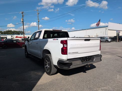 Used 2021 Chevrolet Silverado 1500 LT AWD/4WD image 6