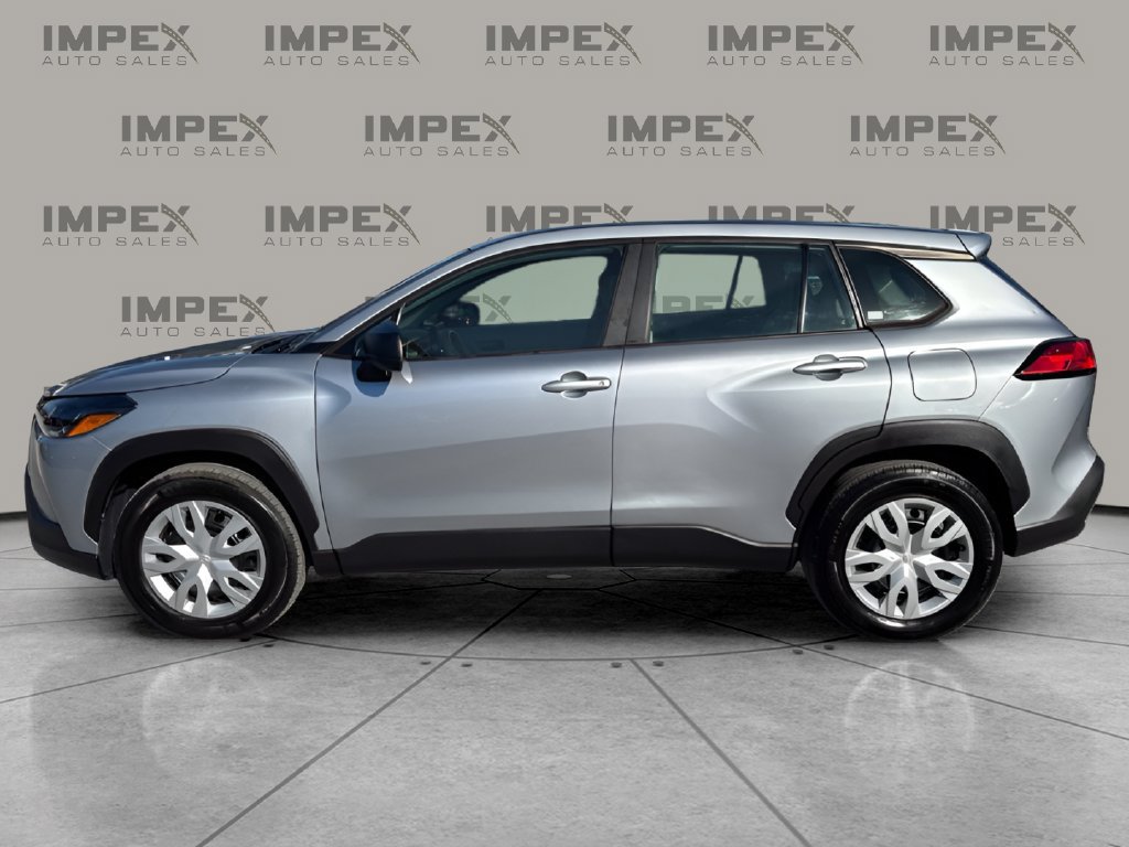 Used 2022 Toyota Corolla Cross L FWD image 2