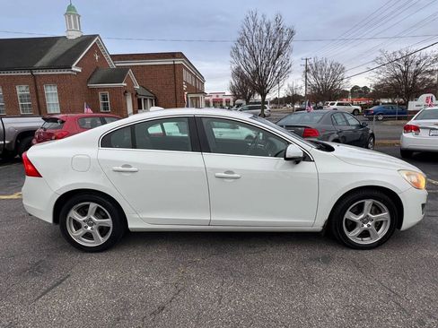 Used 2012 Volvo S60 T5 w/ Multimedia Pkg FWD image 10