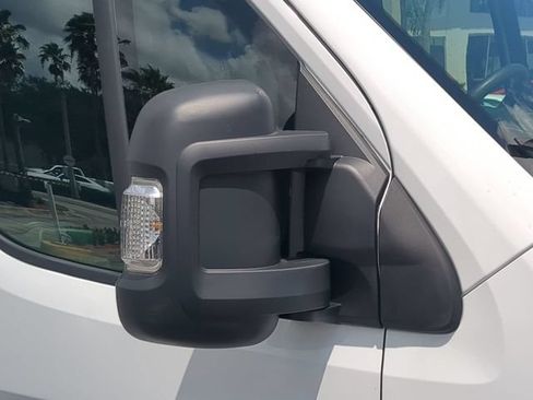 Used 2025 RAM ProMaster 2500 w/ Convenience Group FWD image 12