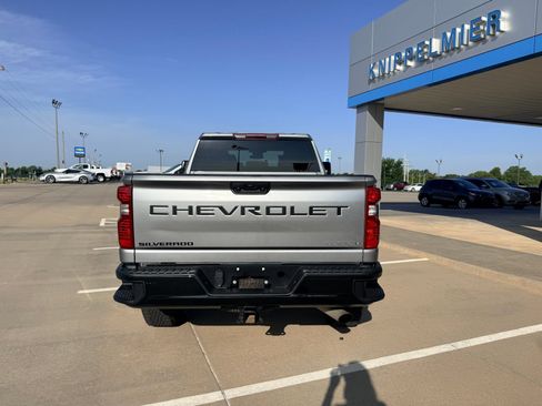 Used 2024 Chevrolet Silverado 2500 Custom w/ Custom Convenience Package AWD/4WD image 5