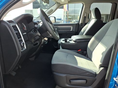 Used 2024 RAM 1500 Classic SLT image 12