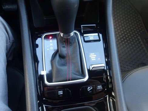 New 2025 Jeep Compass Trailhawk image 15