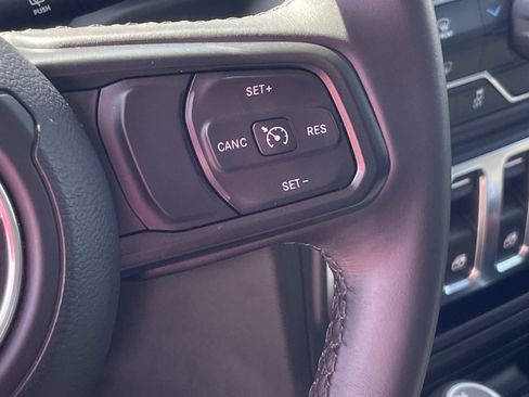 Used 2022 Jeep Wrangler Sport AWD/4WD image 11