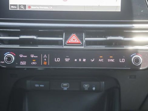 Certified 2025 Kia Niro EX FWD image 14