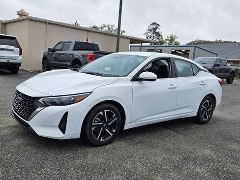 Used 2024 Nissan Sentra SV image 4