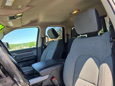 Used 2020 RAM 1500 Big Horn AWD/4WD image 12