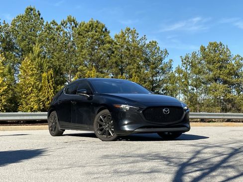 Used 2025 MAZDA MAZDA3 2.5 S Hatchback w/ Premium Pkg image 2