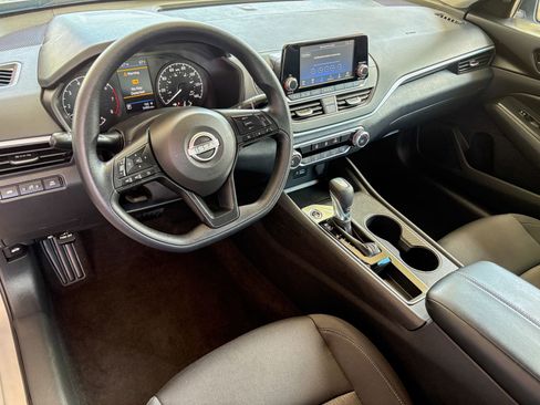 Used 2024 Nissan Altima 2.5 S FWD image 21