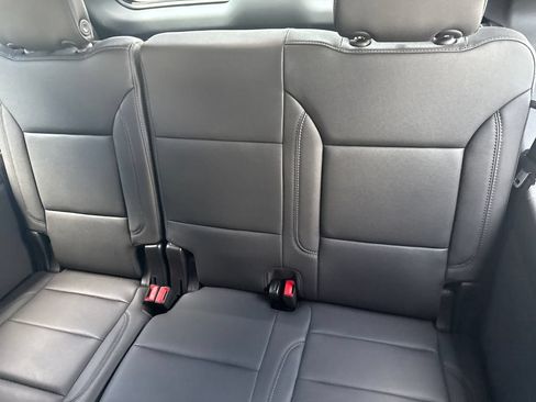 Used 2025 Chevrolet Tahoe LT AWD/4WD image 30