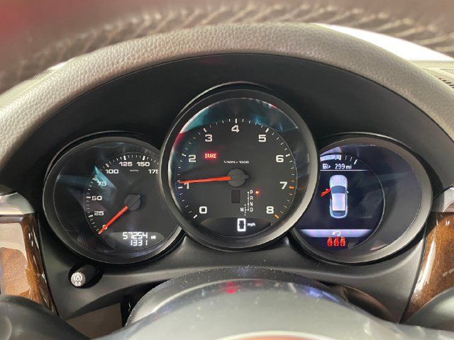 Used 2021 Porsche Macan AWD/4WD image 5