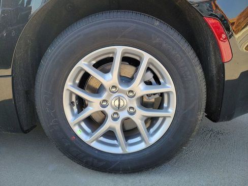 New 2025 Chrysler Voyager LX image 12