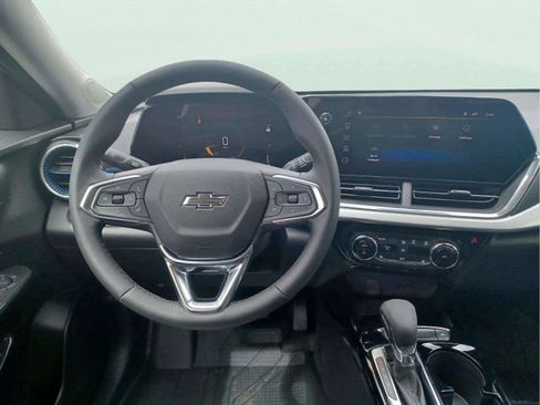 New 2026 Chevrolet Trax LT w/ Driver Confidence Package FWD image 13