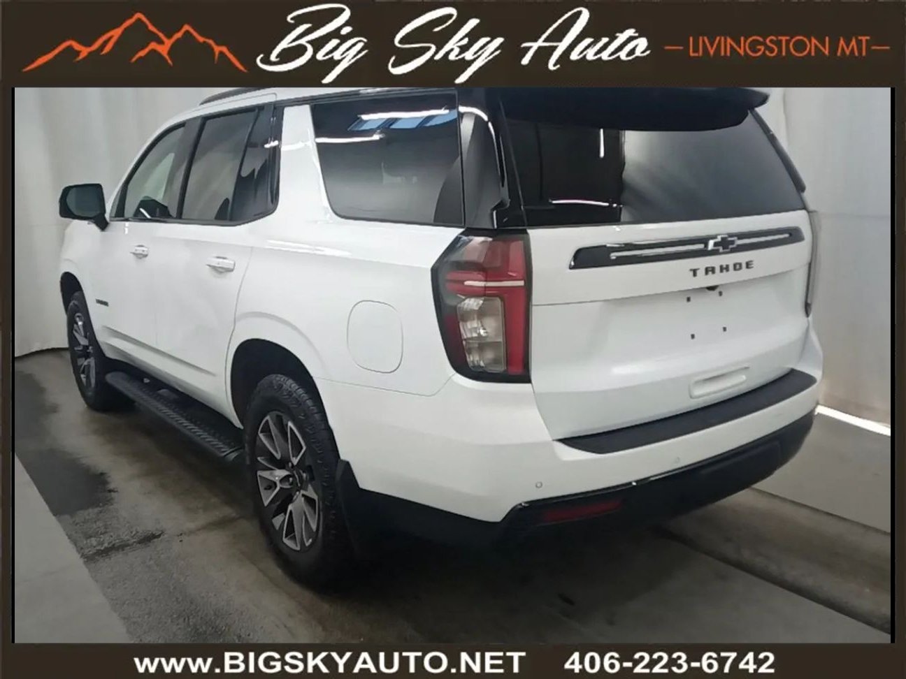 Used 2024 Chevrolet Tahoe Z71 w/ Luxury Package AWD/4WD image 2