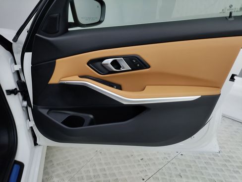 Used 2025 BMW 330i Sedan w/ Premium Package image 25