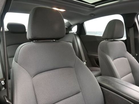Used 2023 Chevrolet Malibu LT image 25
