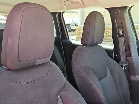Used 2018 Jeep Renegade Sport w/ Power & Air Group AWD/4WD image 18