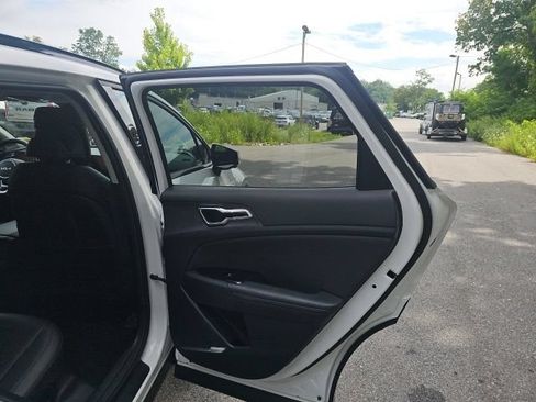 Used 2023 Kia Sportage SX FWD image 15