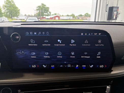 New 2026 Chevrolet Traverse LT w/ Midnight/Sport Edition AWD/4WD image 16
