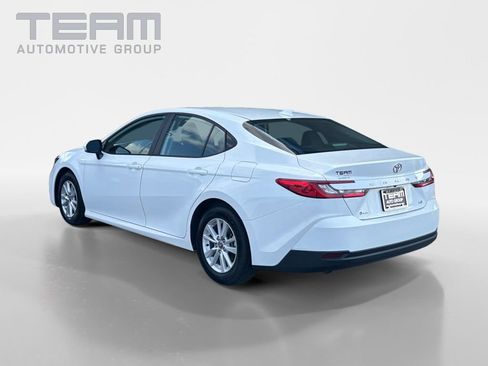 Used 2025 Toyota Camry LE FWD image 5