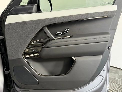Used 2025 Land Rover Range Rover Sport Autobiography AWD/4WD image 21
