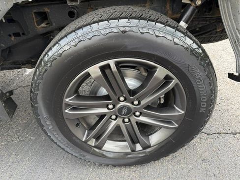 Used 2022 Ford F150 XLT w/ Equipment Group 302A High AWD/4WD image 8