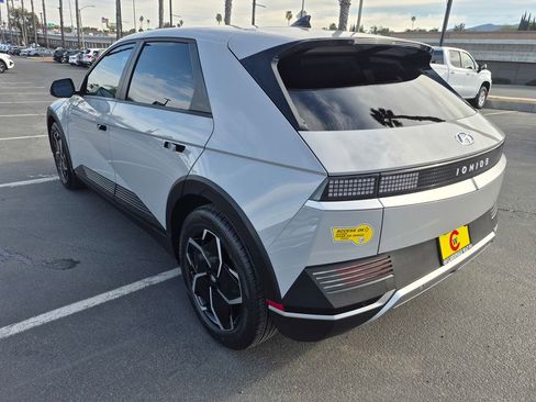 Used 2022 Hyundai Ioniq 5 SE w/ Cargo Package image 5