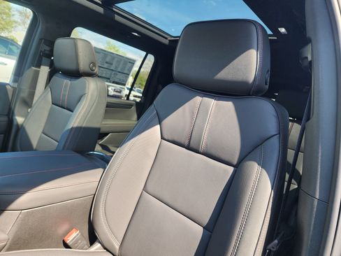 Used 2026 Chevrolet Suburban RST w/ Comfort Package image 22