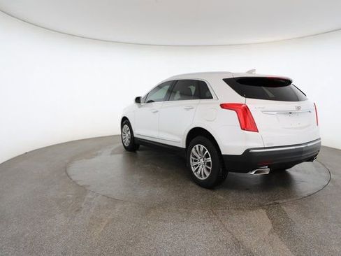 Used 2017 Cadillac XT5 Luxury w/ Driver Awareness Package image 11