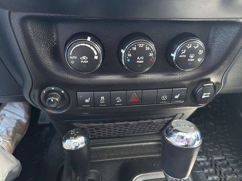 Used 2017 Jeep Wrangler Unlimited Sahara w/ Quick Order Package 24E Chief AWD/4WD image 12
