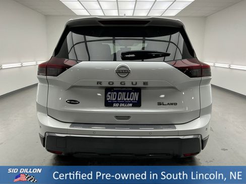 Used 2024 Nissan Rogue SL image 5