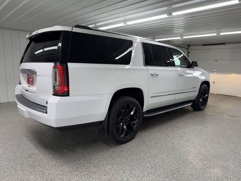 Used 2020 GMC Yukon XL Denali AWD/4WD image 7