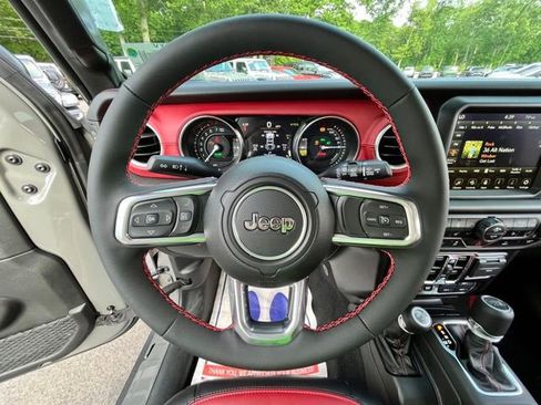 Used 2023 Jeep Wrangler Unlimited Rubicon 4xe AWD/4WD image 28