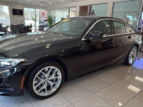 Used 2025 BMW 330i Sedan RWD image 3