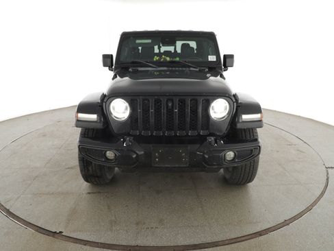 Used 2022 Jeep Gladiator Overland AWD/4WD image 2