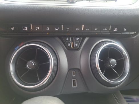 Used 2022 Chevrolet Blazer LT image 19