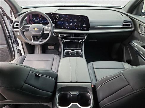 Used 2026 Chevrolet Traverse LT FWD image 18