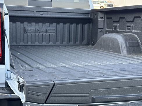 New 2026 GMC Sierra 1500 SLT w/ SLT Premium Plus Package AWD/4WD image 11