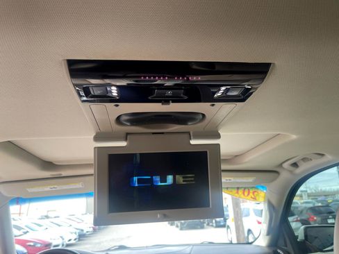 Used 2015 Cadillac Escalade Luxury image 14