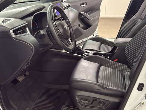 Certified 2024 Toyota Corolla Cross XSE w/ Convenience Package image 12
