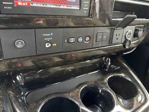 Used 2020 GMC Savana 2500 Extended w/ Enhanced Convenience Package image 20