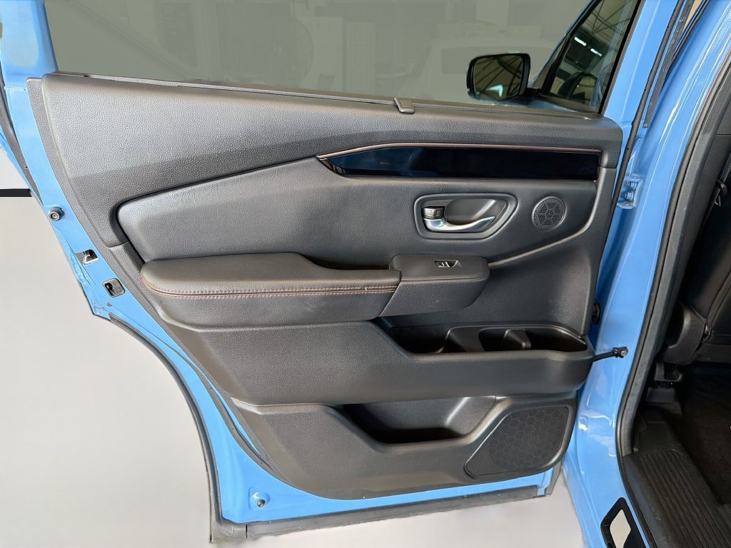 Used 2025 Honda Pilot TrailSport image 26