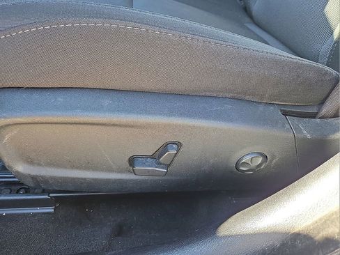 Used 2019 Dodge Charger SXT image 22