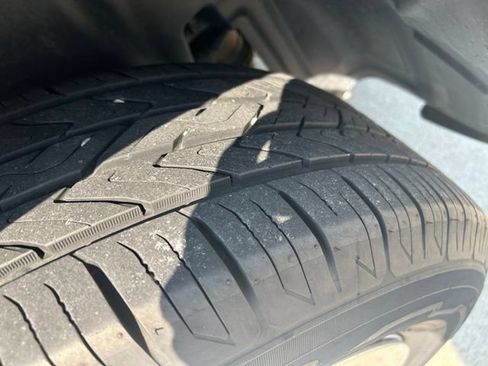Used 2014 Jeep Cherokee Sport FWD image 31