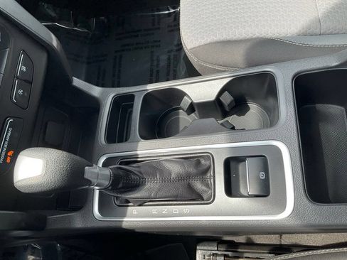 Used 2017 Ford Escape SE w/ Equipment Group 201A AWD/4WD image 22