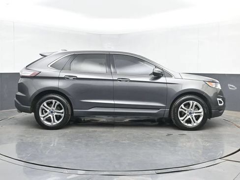 Used 2017 Ford Edge Titanium w/ Technology Package FWD image 11