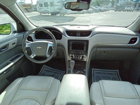 Used 2017 Chevrolet Traverse Premier AWD/4WD image 7