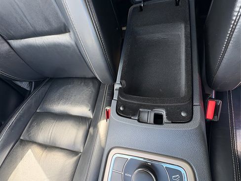 Used 2016 Jeep Grand Cherokee Limited image 22